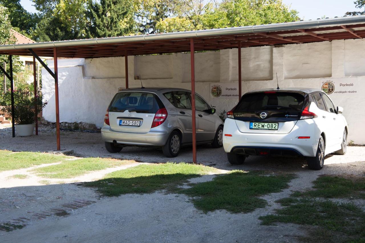 Biborlak Apartment Villany Bagian luar foto
